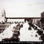 Catedral y calle de Morelos ( Fechada el dia 7 de Octubre de 1926 )