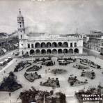 La Plaza Principal y jardin