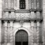 Entrada al Templo de Santa Mónica