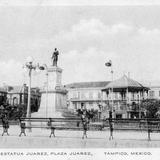 Plaza y Monumento a Juárez