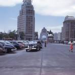 Avenida Juárez y Paseo de la Reforma / El Caballito (1947)