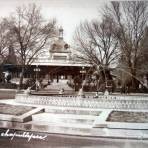 Fuente de Las Ranas y un Restaurant en Chapultepec.