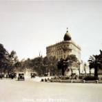 Paseo de La Reforma y Monumento a Colon.