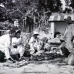 Tipos Mexicanos tomando un descanso ( Fechada el 31 de Marzo de 1937 ) NO PARA VENTA
