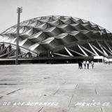 El palacio de los deportes.