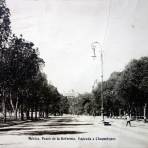 Paseo de La Reforma y entrada a Chapultepec por el fotografo FELIX MIRET.