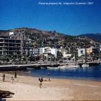 Escena playera de Acapulco Guerrero (c. 1953).