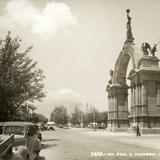 Avenida Madero y Arco de la Independencia