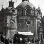 Escena callejera cerca de La Capilla de el Pocito Cd de Mexico.