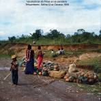 Tipos mexicanos Vendedoras de Pinas en la carretera Tehuantepec, Salina Cruz Oaxaca 1956