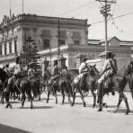 Decena Trágica: Soldados federales frente a la estación del Ferrocarril Central (1913)