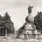 Monumento a Colón y Pase