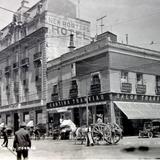 Hotel Cosmos y el crucero Independencia.