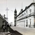 Avenida Madero y Palacio Federal.