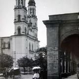 Escena callejera por el fotografo Lohn.