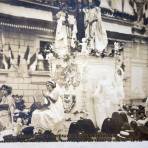 Desfile historico carro alegorico de Sinaloa "La Paz" 15 de Septiembre de 1910 por el Fotógrafo Félix Miret.