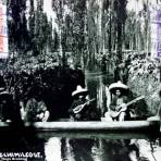 Vista tipica de Xochimilco por el Fotógrafo Hugo Brehme ( Circulada el 3 de Julio de 1930 ).