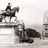 Avenida Juárez y Monumento a Carlos IV (El Caballito)