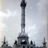 El monumento a La Independencia recien Ignagurado por el fotografo Felix Miret ( Circulada el 20 de Octubre de 1910 )