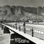 Puente de la Calle José María Pino Suárez, sobre el Río Santa Catarina