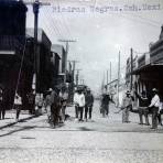 Trabajadores reparando la calle.