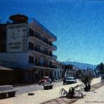 Escena callejera  de Puerto Vallarta, Jalisco 1969.