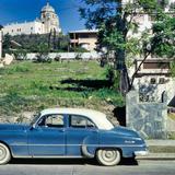 Vista del Obispado desde una calle aledaña (circa 1955)