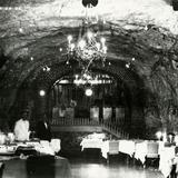 Interior del restaurante La Caverna