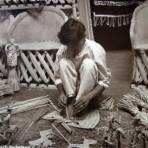 Industria nacional fabricacion de juguetes de hoja de palma por el fotografo HUGO BREHME.