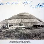 Ruinas de La Piramide del sol lado oriente Por el Fotógrafo Félix Miret. ( Circulada el 12 de Octubre de 1915 ).