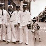 Avenida Independencia y marineros estadounidenses ( Circulada el 8 de Abril de 1916 )