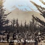 Escena en la montana durante la Revolucion Mexicana por el Fotógrafo Walter H. Horne. ( Circulada el 25 de Septiembre de 1916 ).