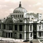 El Palacio de Bellas Artes Ciudad de México por el Fotógrafo Hugo Brehme.