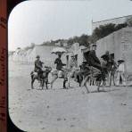 Llendo al cementerio de Guanajuato por el fotografo William H. Rau.