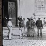 Tipos Mexicanos prisioneros en Guadalajara por el fotografo William H. Rau..