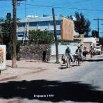 Escena callejera de Irapuato 1959 .
