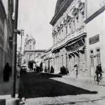 Avenida Francisco I Madero.