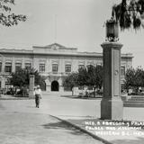 Monumento a Álvaro Obregón y Palacio de Gobierno