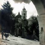 Escena callejera. ( Circulada el 21 de Junio de 1935 ). - Tepotzotlán, México