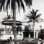 Jardin kiosko y Palacio. ( Circulada el 1  de  Julio de 1935 ).