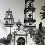 Entrada a La Iglesia Toluca, Edo de México 1955.