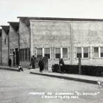 Fabrica de cigarros El  Aguila.